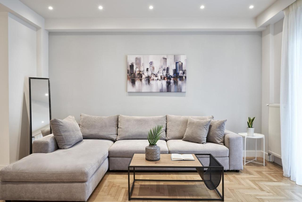 Spacious 2bd In Prime Location Next To Divani Apartment *